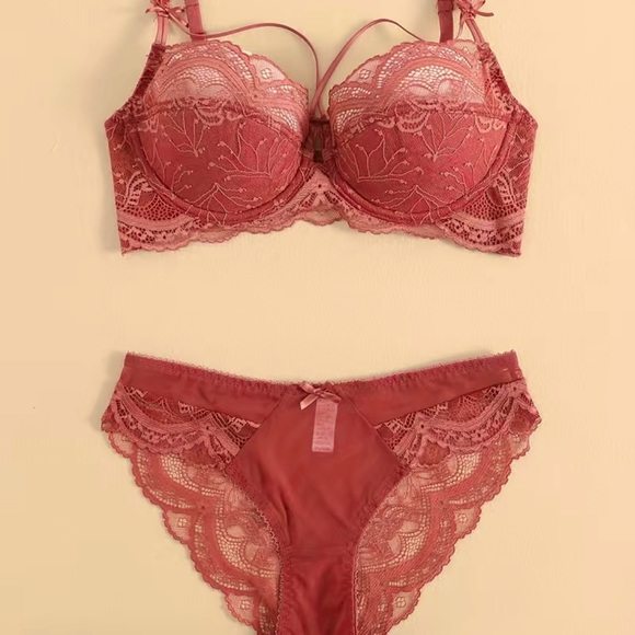 Sexy bra n panty set - Picture 1 of 12